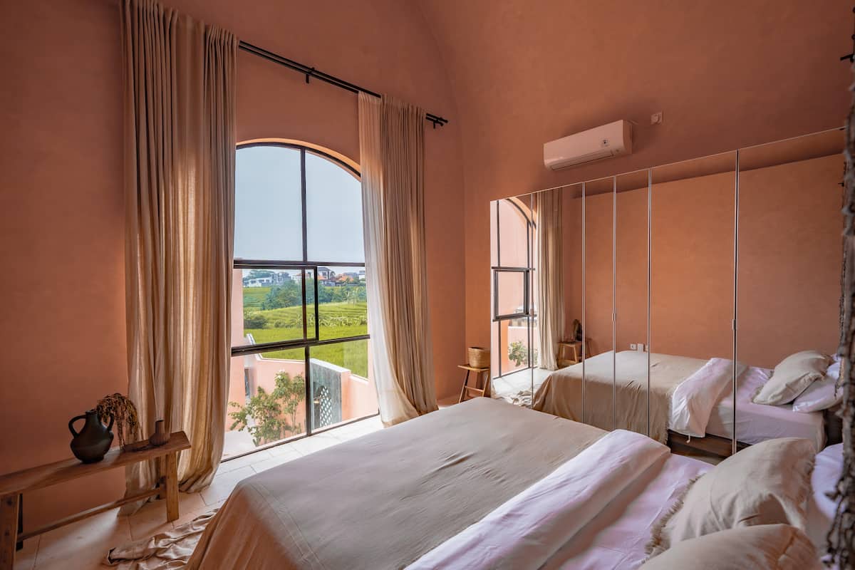 Top 1 bedroom